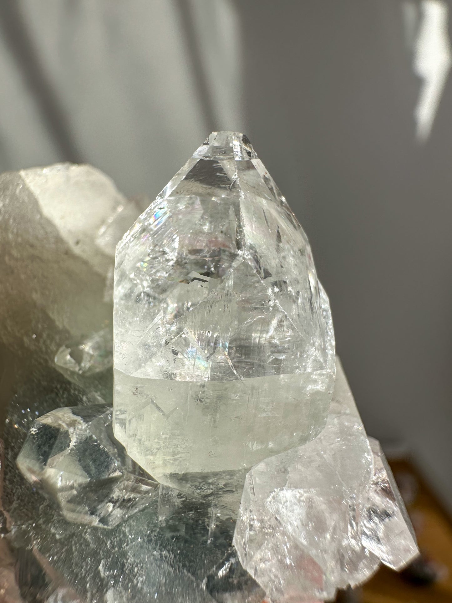 Apophyllite with Red Heulandite