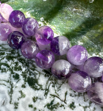Load image into Gallery viewer, Chevron Amethyst bead strand
