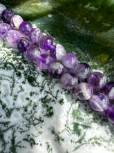 Load image into Gallery viewer, Chevron Amethyst bead strand
