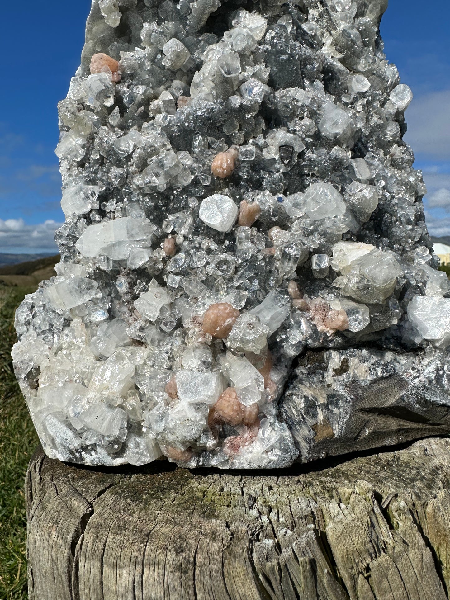 Apophyllite on Black Chalcedony with Peach Stilbite