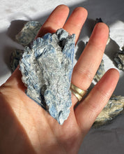 Load image into Gallery viewer, Blue Kyanite with Quartz
