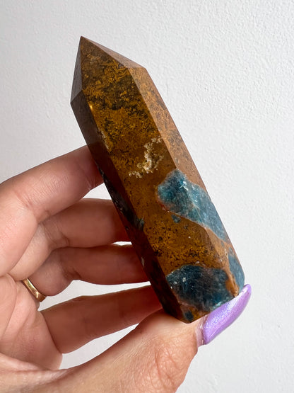 Blue Apatite in Jasper Point