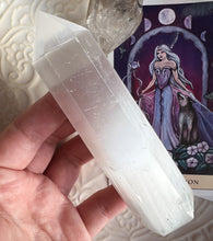 Load image into Gallery viewer, Selenite Point
